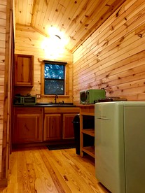 Cozy Tiny House for a Getaway in Texas Wine Country - Mason, Texas - glamping.directory