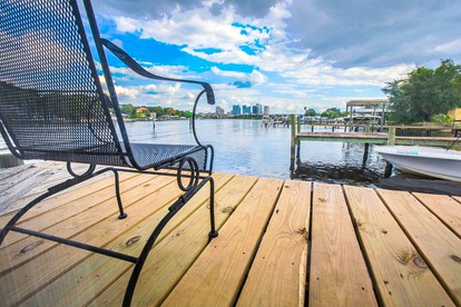 Rustic Vacation Rental with a Fabulous Deck on the Hillsborough River in Tampa, Florida - Tampa, Florida - glamping.directory