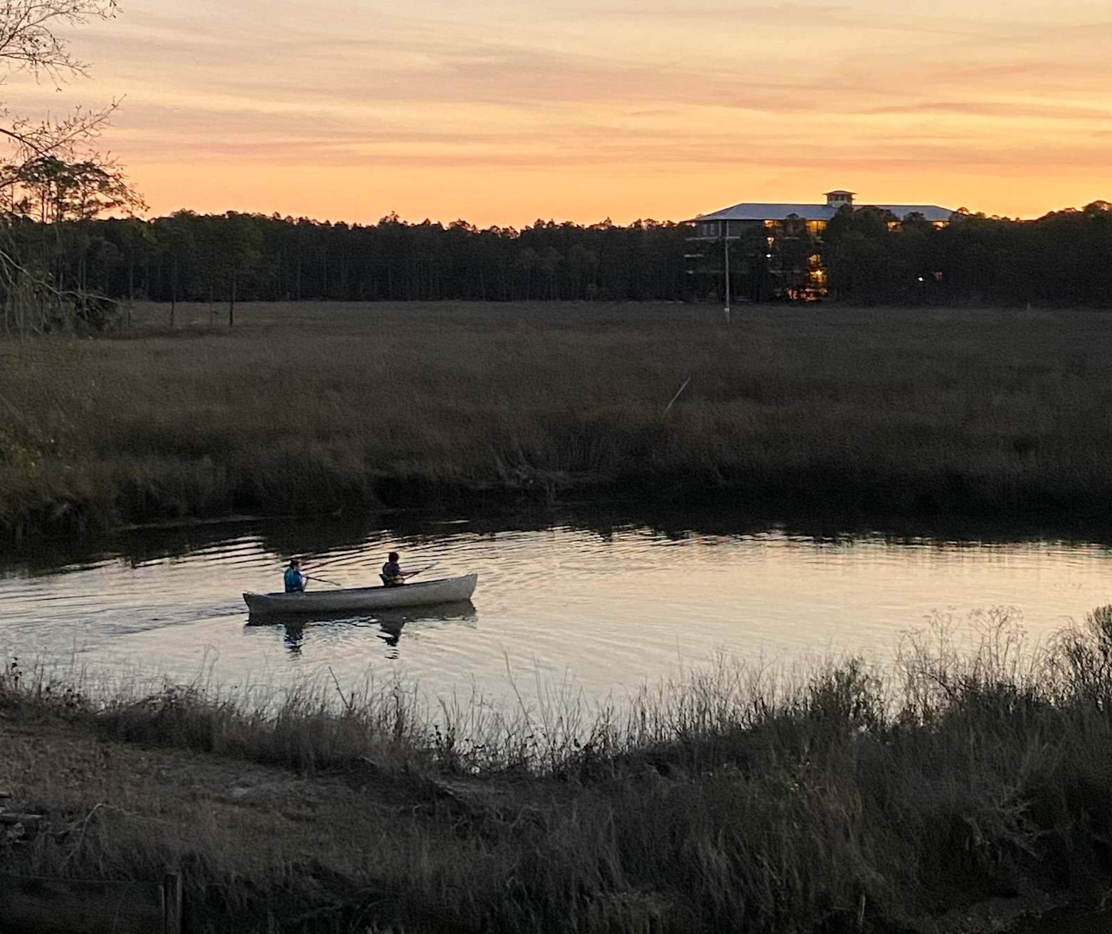 Gulf Shores Waterfront RV Getaway - Gulf Shores, Alabama - glamping.directory