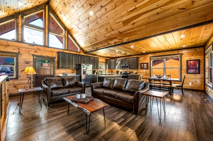 Cozy Cabin Glamping Rental in Gatlinburg, for Memorable Escapes to the Mountains - Gatlinburg, Tennessee - glamping.directory