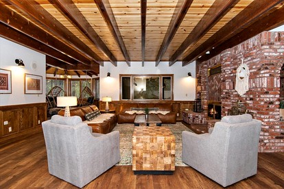 The Ultimate Nature Escape: Amazing Cabin with a Hot Tub in Big Bear Lake, California - Big Bear Lake, California - glamping.directory