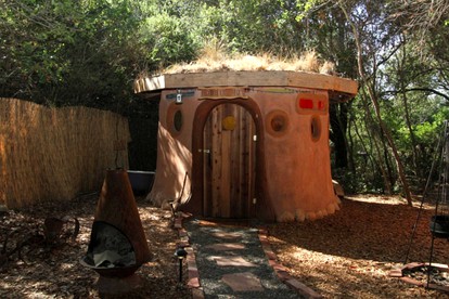 Unique Glamping Hobbit Hut at Spiritual Retreat near San Francisco, California - glamping.directory