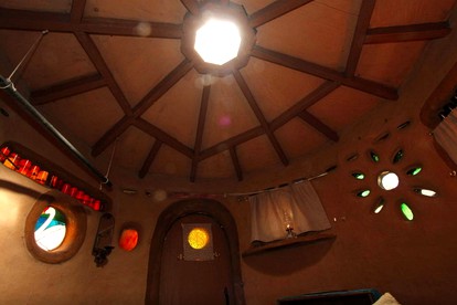 Unique Glamping Hobbit Hut at Spiritual Retreat near San Francisco, California - Geyserville, California - glamping.directory