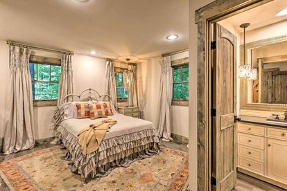 Modern Chic Cabin with Game Room and Hiking Trails in North Carolina - Deep Gap, North Carolina - glamping.directory