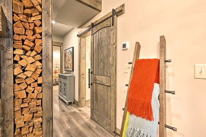 Modern Chic Cabin with Game Room and Hiking Trails in North Carolina - Deep Gap, North Carolina - glamping.directory