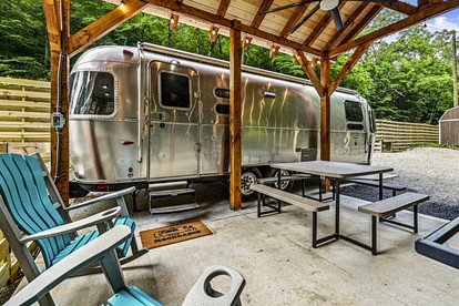 Remarkable Airstream Completely Equipped with Private Patio in Tennessee - glamping.directory