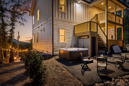 Newly Built Mountain-View Cabin with Hot Tub Near Lookout Mountain | Fairview, GA - glamping.directory