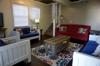 Gorgeous Log Cabin Rental near Nacogdoches for a Texas Family Vacation - Nacogdoches, Texas - glamping.directory