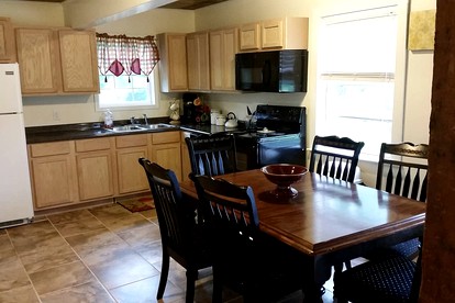 Gorgeous Log Cabin Rental near Nacogdoches for a Texas Family Vacation - Nacogdoches, Texas - glamping.directory