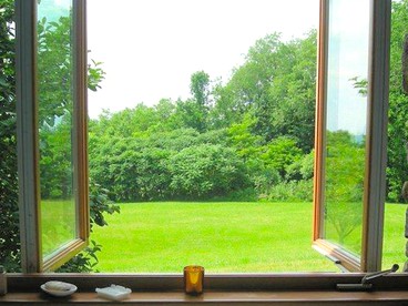 Romantic Mountain Vacation Rental with Breathtaking Views near Pittsburgh, Pennsylvania - Mill Run, Pennsylvania - glamping.directory