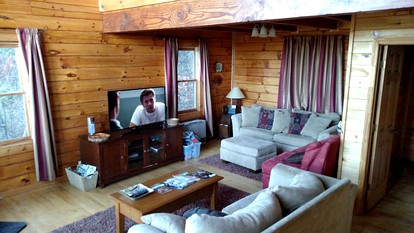 Log Cabin Rental with Appalachian Mountain Views in Boone, North Carolina - Boone, North Carolina - glamping.directory