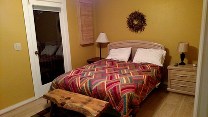 Log Cabin Rental with Appalachian Mountain Views in Boone, North Carolina - Boone, North Carolina - glamping.directory