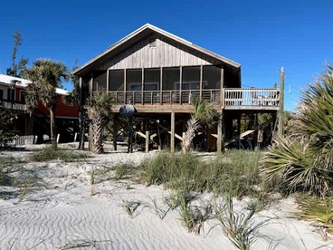 Cute Rustic Beach House with Gorgeous Water Views and Direct Beach Access on Little Gasparilla Island, Florida - glamping.directory