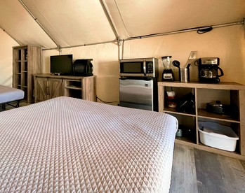 Family-Friendly Safari Tent Rental near Kingsbury, Texas - Fantastic Glamping Spot on the San Marcos River - Kingsbury, Texas - glamping.directory