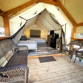 Family-Friendly Safari Tent Rental near Kingsbury, Texas - Fantastic Glamping Spot on the San Marcos River - Kingsbury, Texas - glamping.directory