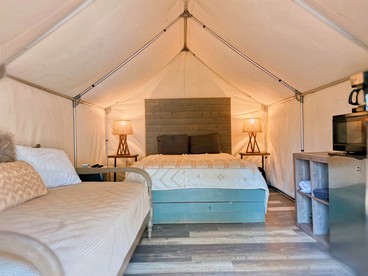 Family-Friendly Safari Tent Rental near Kingsbury, Texas - Fantastic Glamping Spot on the San Marcos River - Kingsbury, Texas - glamping.directory