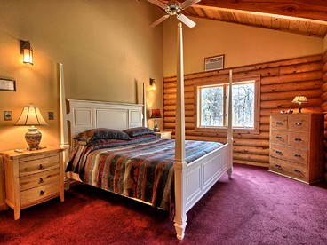 Cozy Log Cabin near Yosemite National Park in California - Mariposa, California - glamping.directory