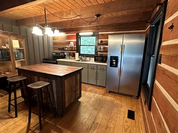 Secluded Woodland Cabin with Kayaks & Fire Pit near Rivers in Virginia - Keysville, Virginia - glamping.directory