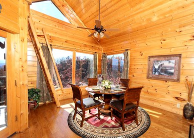 Enchanting Log Cabin Accommodation with a Private Hot Tub in Sevierville, Tennessee - Sevierville, Tennessee - glamping.directory