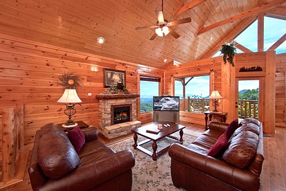 Enchanting Log Cabin Accommodation with a Private Hot Tub in Sevierville, Tennessee - Sevierville, Tennessee - glamping.directory