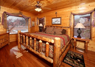 Enchanting Log Cabin Accommodation with a Private Hot Tub in Sevierville, Tennessee - Sevierville, Tennessee - glamping.directory