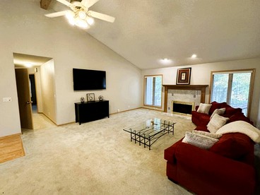 Peaceful Family Retreat with Game Room and Fire Pit near Lakes and Golf Courses in Hot Springs Village, Arkansas - Hot Springs Village, Arkansas - glamping.directory