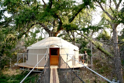Stunning Tree House near Austin, Texas - glamping.directory