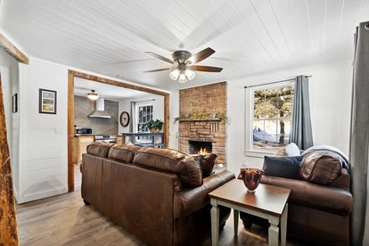 Family-Friendly Mountain Cabin with Hot Tub near Estes Park & Rocky Mountain National Park, Ferncliff Colorado - Allenspark, Colorado - glamping.directory