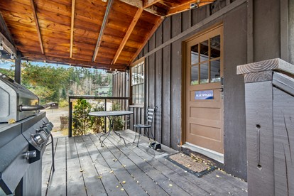 Family-Friendly Mountain Cabin with Hot Tub near Estes Park & Rocky Mountain National Park, Ferncliff Colorado - Allenspark, Colorado - glamping.directory
