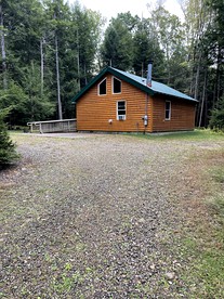 Wheelchair Accessible Glamping Cabin near Cook Forest State Park, Pennsylvania - glamping.directory