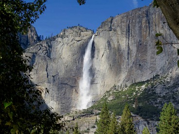 Charming Cabin Rental with Modern Fixtures near Yosemite National Park, California - Oakhurst, California - glamping.directory