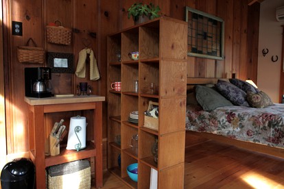 Charming Cabin Rental with Modern Fixtures near Yosemite National Park, California - Oakhurst, California - glamping.directory
