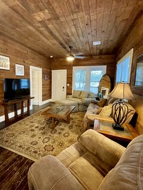 Quaint Cute Cottage Fully Equipped in Louisiana - Lafayette, Louisiana - glamping.directory
