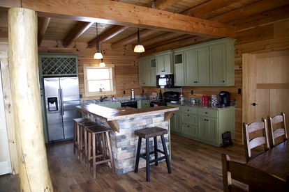 Stunning Private Cabin Getaway with Gorgeous Fireplace near Quincy, Illinois - Loraine, Illinois - glamping.directory