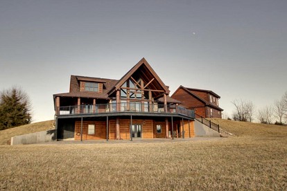 Stunning Private Cabin Getaway with Gorgeous Fireplace near Quincy, Illinois - glamping.directory