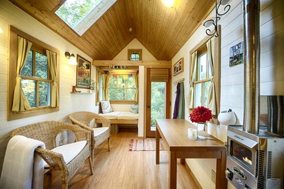Adorable Rural Tiny House Rental on the Puget Sound in Olympia, Washington - Olympia, Washington - glamping.directory