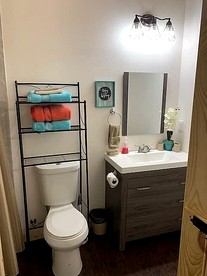 Charming Cabin with Pond Retreat Near Lake Texoma, Denison TX - Denison, Texas - glamping.directory