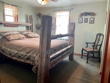 Cozy Cottage Rental for Six on a Working Ranch in Crawford, Nebraska - Crawford, Nebraska - glamping.directory