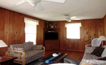 Beachfront Vacation Rental with Stunning Ocean Views in Hatteras, North Carolina - Hatteras, North Carolina - glamping.directory