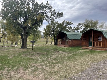 Inviting Cabin for a Peaceful Escape in Nature in Sturgis, South Dakota - Sturgis, South Dakota - glamping.directory