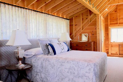 Rustic Chic Maine Cabin @ Diagonair near Sedgwick, Maine - Sedgwick, Maine - glamping.directory