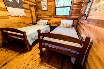 Mountain Cabin Rental Under Two Hours from Atlanta for Lake Nottely Getaway in Georgia - Blairsville, Georgia - glamping.directory