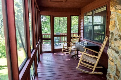 Mountain Cabin Rental Under Two Hours from Atlanta for Lake Nottely Getaway in Georgia - Blairsville, Georgia - glamping.directory