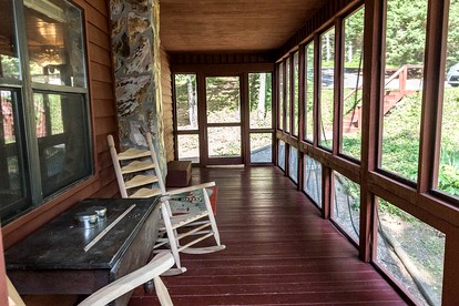 Mountain Cabin Rental Under Two Hours from Atlanta for Lake Nottely Getaway in Georgia - Blairsville, Georgia - glamping.directory