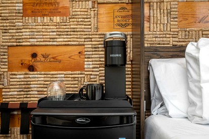 Romantic Historic Inn Suite with Mountain Views in Luray, Virginia - Luray, Virginia - glamping.directory