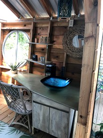 Gorgeous Tree House Rental with Lake Views for Glamping in Texas - Willis, Texas - glamping.directory