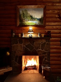 Romantic Nature Escape: Beautiful Log Cabin with Amazing Views and Hiking Trails Nearby in the White Mountains, New Hampshire - Lisbon, New Hampshire - glamping.directory