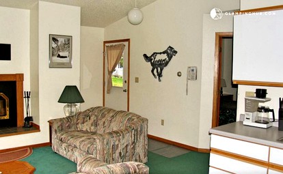 Cozy Lake Cabin Rental near the Porcupine Mountains in Michigan - Silver City, Michigan - glamping.directory
