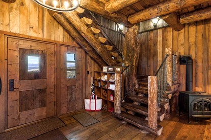 Marvelous Tower Rental in Ennis, Montana - Fantastic Family Glamping Vacation Spot near Virginia City - Ennis, Montana - glamping.directory