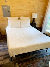 Magical Washington Tree House Mill for Romantic Getaways near Seattle - Snohomish, Washington - glamping.directory
